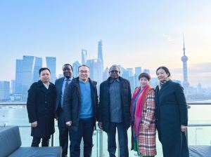 津巴布韦共和国驻华大使马丁·切东多 点赞“开云网页版”打印机